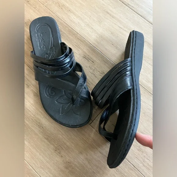 b.o.c. Born women’s black strappy slide women’s flat sandals - Picture 2 of 5